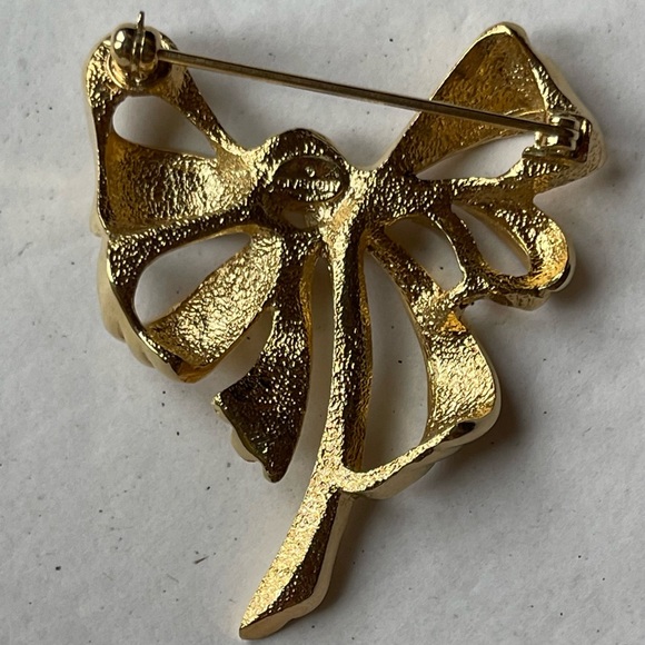 Vtg Givenchy Gold Tone Tied Ribbon Bow Pin/Brooch - Picture 2 of 5